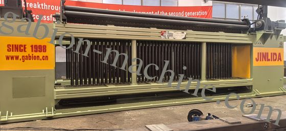 satın al 60×80/80×100 mm Ağ deliği ve 5300mm dokuma genişliği ile hassas altıgen ağ üretimi için dayanıklı gabion makinesi çevrimiçi üretim