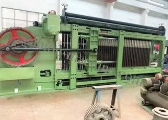 satın al Otomatik Yağ Sistemli Çift Bükümlü Altıgen Tel Örgü Makinesi çevrimiçi üretim