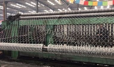 satın al Sıcak Daldırma Galvanizli Gabion Kutu Makinesi 80x100 Mesh 3 Çaprazlı çevrimiçi üretim