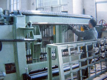 satın al Ağır altıgen tel örgü Makinası çevrimiçi üretim